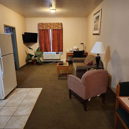 Days Inn By Wyndham Luray Shenandoah Exterior photo