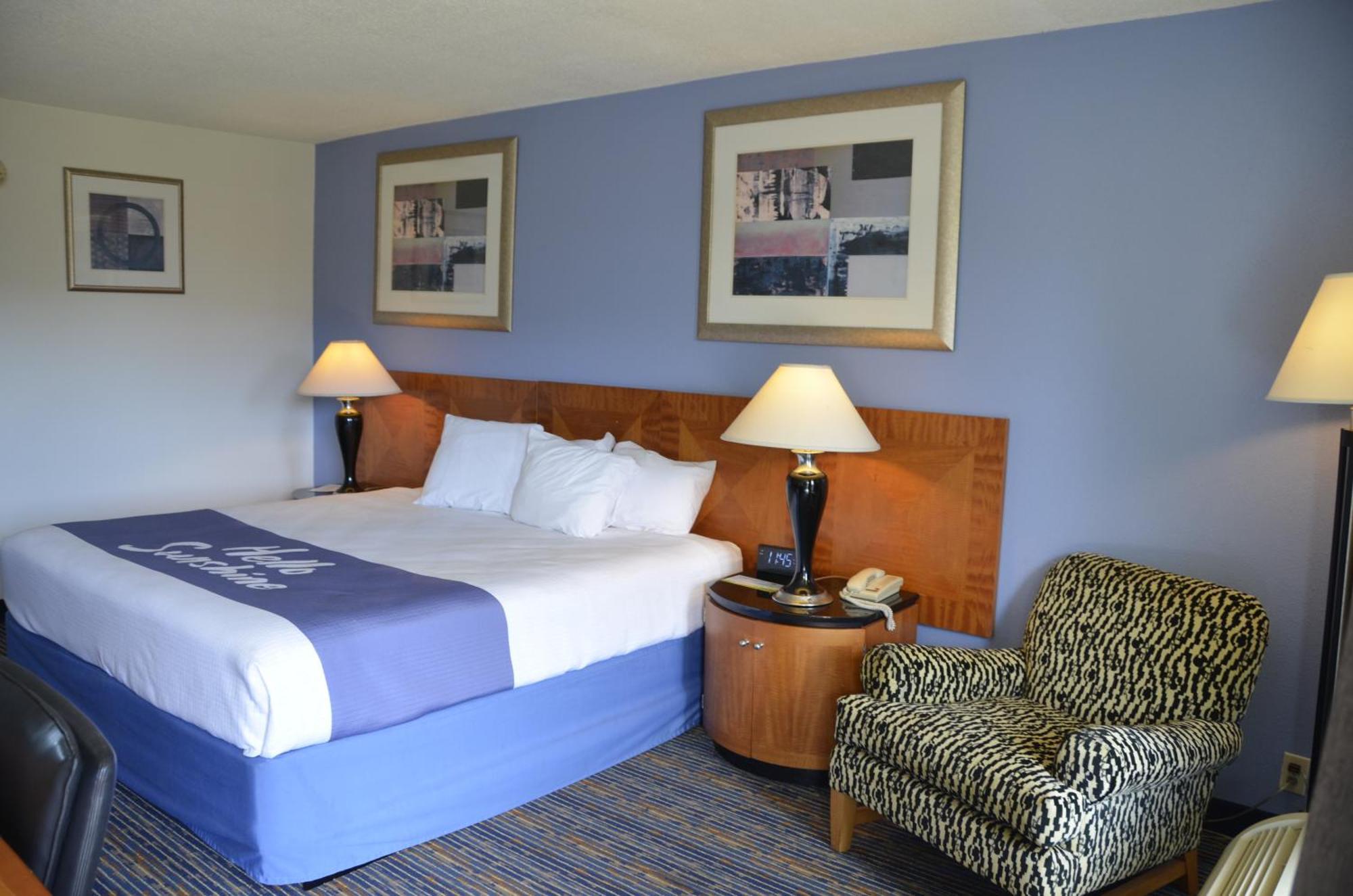 Days Inn By Wyndham Luray Shenandoah Exterior photo