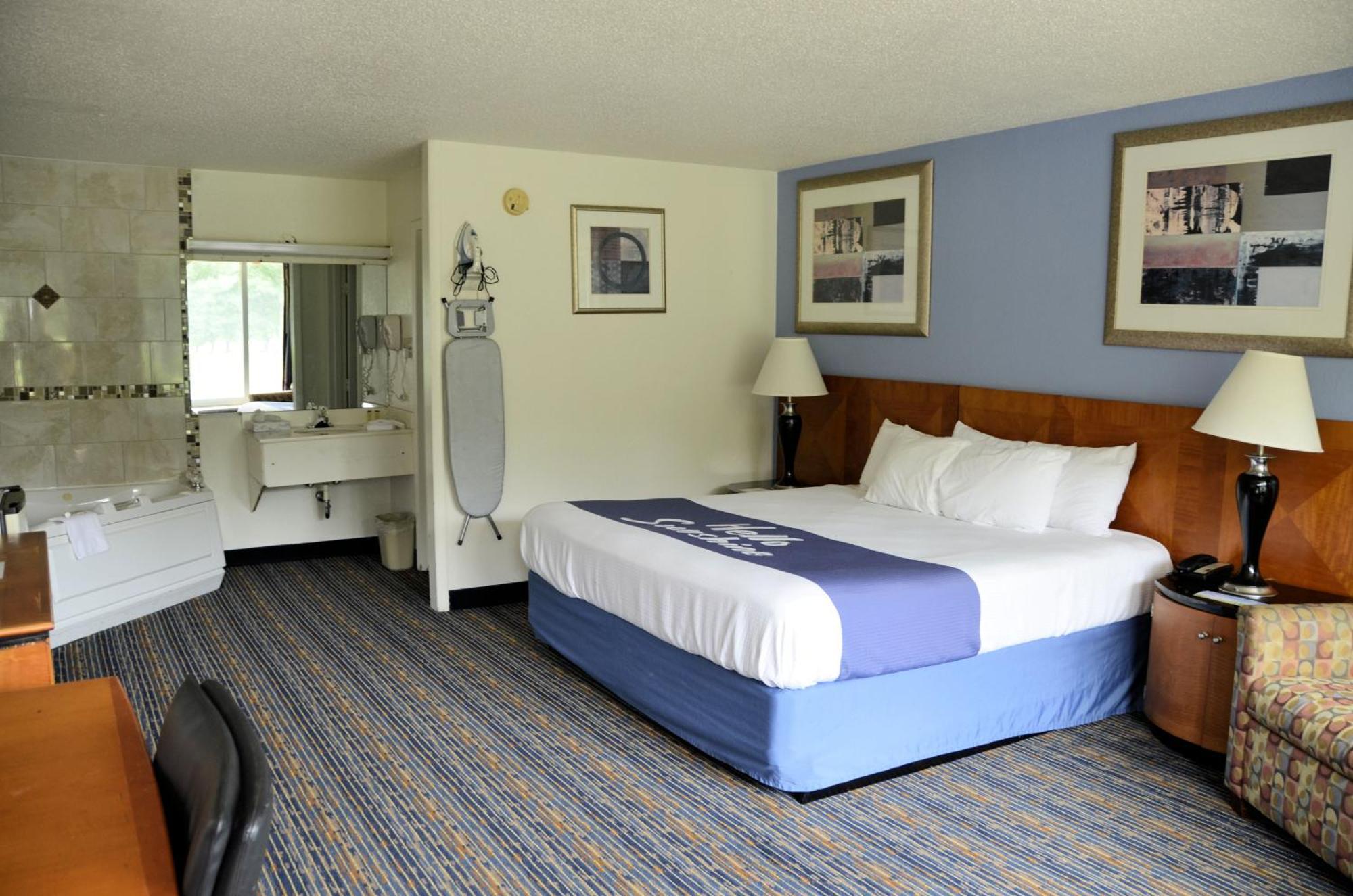 Days Inn By Wyndham Luray Shenandoah Exterior photo